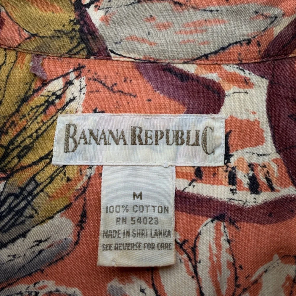 VTG Banana Republic Hawaiian Shirt Mens M Peach Cotton Tropic Daisy Miami Pastel